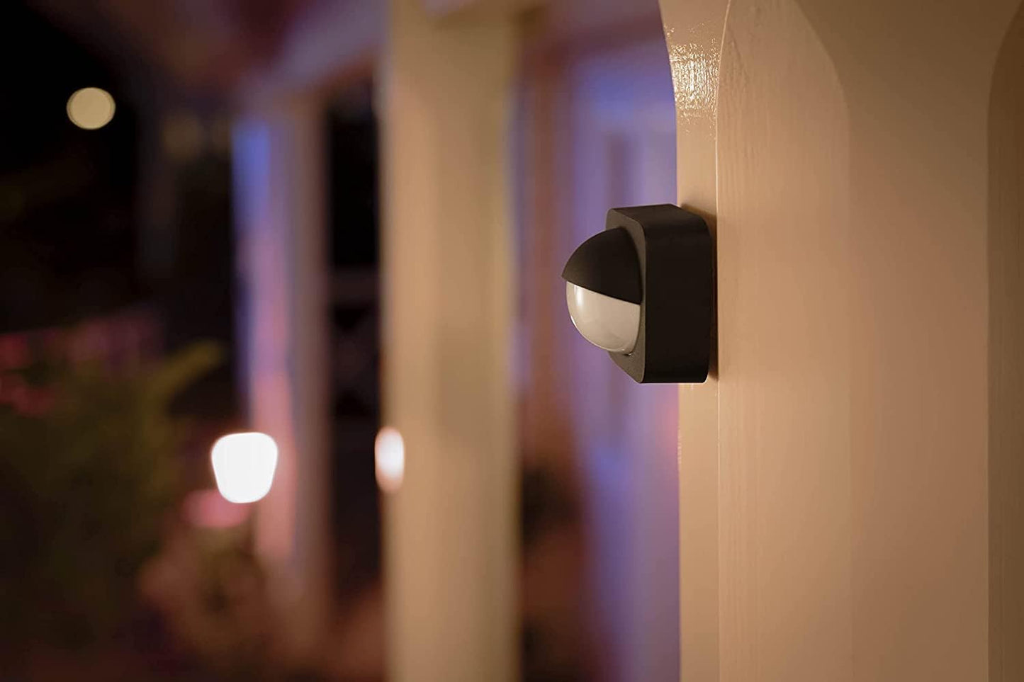 Philips Hue Outdoor Motion Sensor. Smart Lighting Accessory for Outdoor Light Control. Patio, Terrace, Garden.